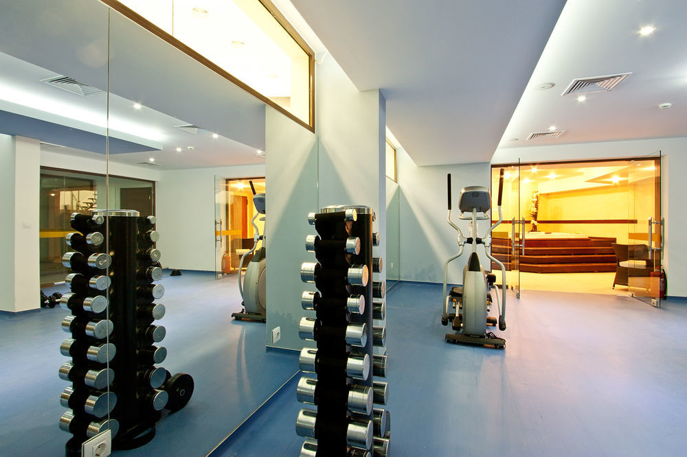Earth & People Hotel & Spa - Free Parking & Swimming Pool Sofia Exterior photo