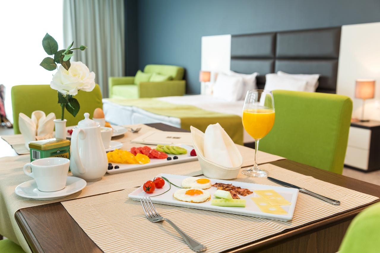 Earth & People Hotel & Spa - Free Parking & Swimming Pool Sofia Exterior photo