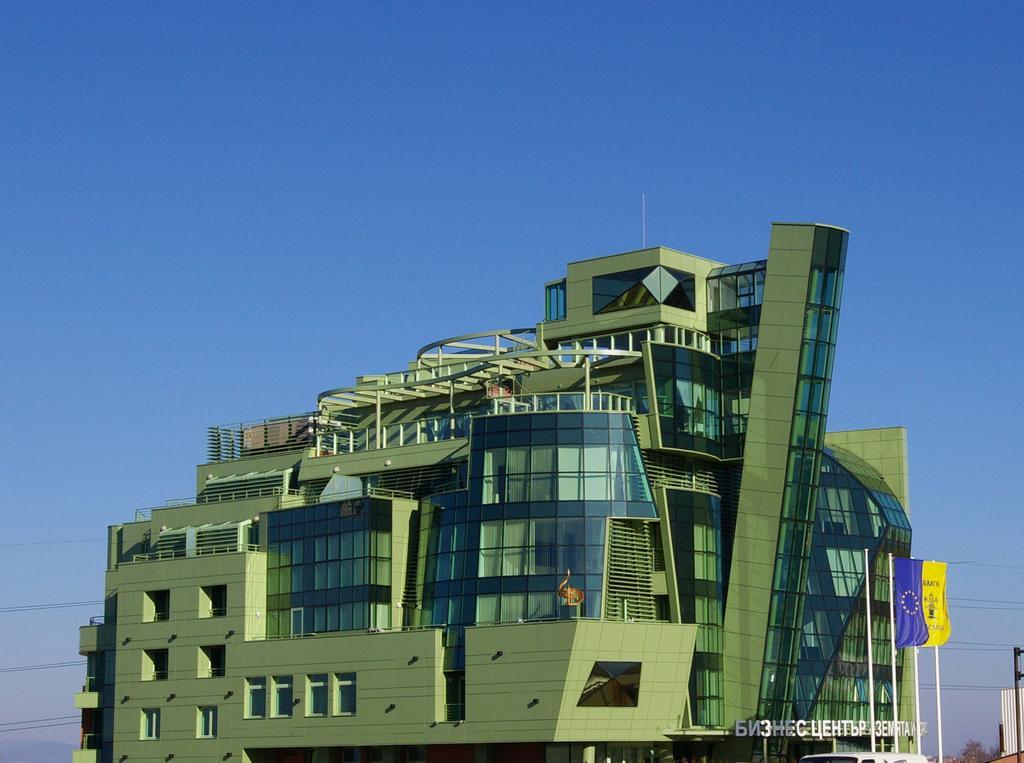 Earth & People Hotel & Spa - Free Parking & Swimming Pool Sofia Exterior photo